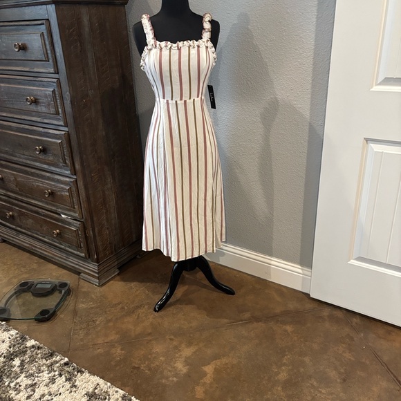 Lulus Striped Midi Dress - Picture 2 of 8